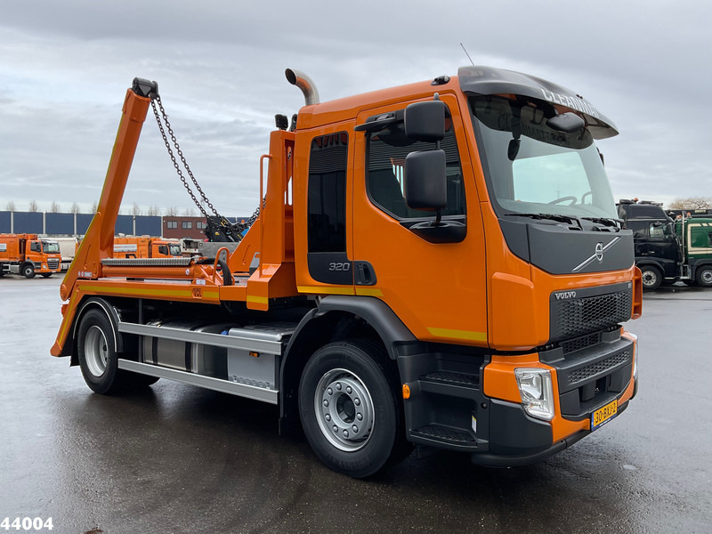 Volvo FE 320 Euro 6 VDL 14 Ton portaalarmsysteem - Portacontenedor de cadenas camión: foto 2 Volvo FE 320 Euro 6 VDL 14 Ton portaalarmsysteem - Portacontenedor de cadenas camión: foto 2