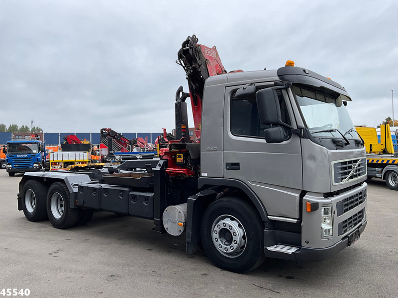 Volvo FM 340 6x4 Fassi 19 Tonmeter laadkraan - Multibasculante camión, Camión grúa: foto 5 Volvo FM 340 6x4 Fassi 19 Tonmeter laadkraan - Multibasculante camión, Camión grúa: foto 5