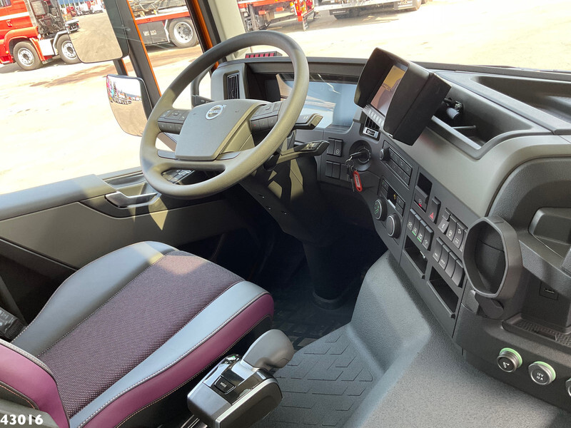 Foto del interior 1: Leasing financiero de Volvo FM 430 HMF 23 Tonmeter laadkraan Welvaarts laadkraan weegsysteem leasing Volvo FM 430 HMF 23 Tonmeter laadkraan Welvaarts laadkraan weegsysteem