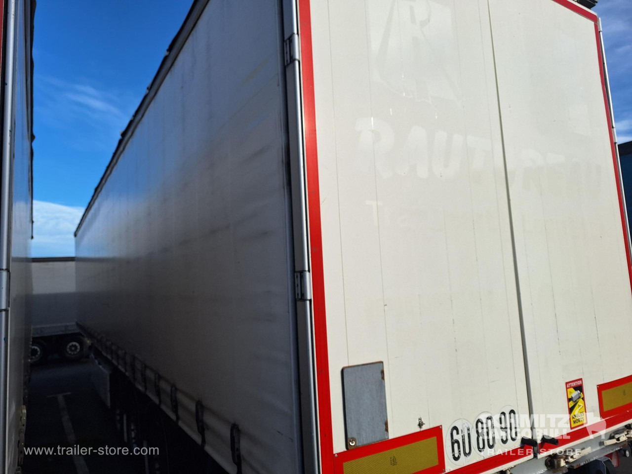 FRUEHAUF Curtainsider Standard Taillift - Semirremolque lona: foto 3 FRUEHAUF Curtainsider Standard Taillift - Semirremolque lona: foto 3