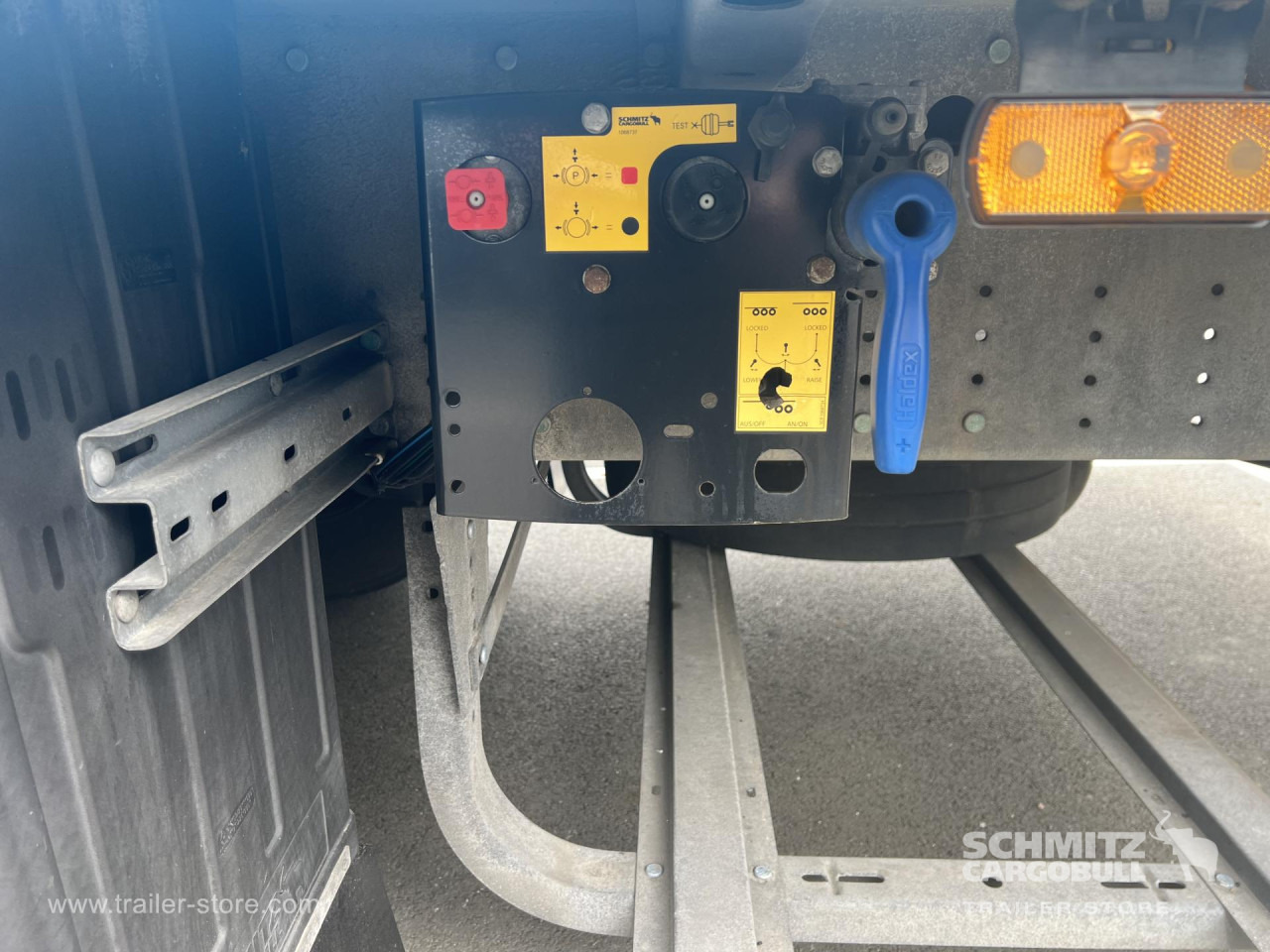 SCHMITZ Curtainsider Standard - Semirremolque lona: foto 2 SCHMITZ Curtainsider Standard - Semirremolque lona: foto 2