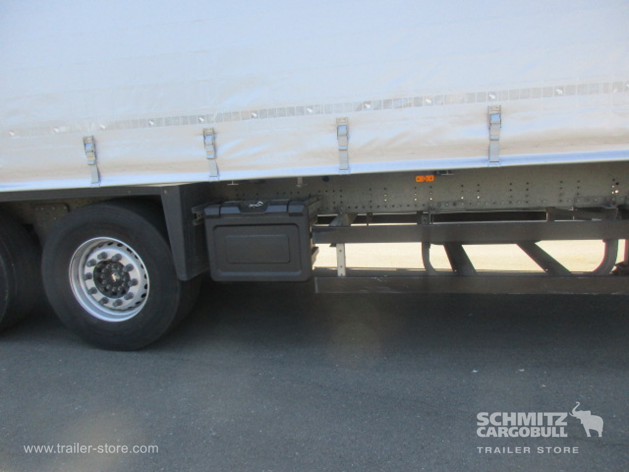 SCHMITZ Curtainsider Standard Taillift - Semirremolque lona: foto 3 SCHMITZ Curtainsider Standard Taillift - Semirremolque lona: foto 3