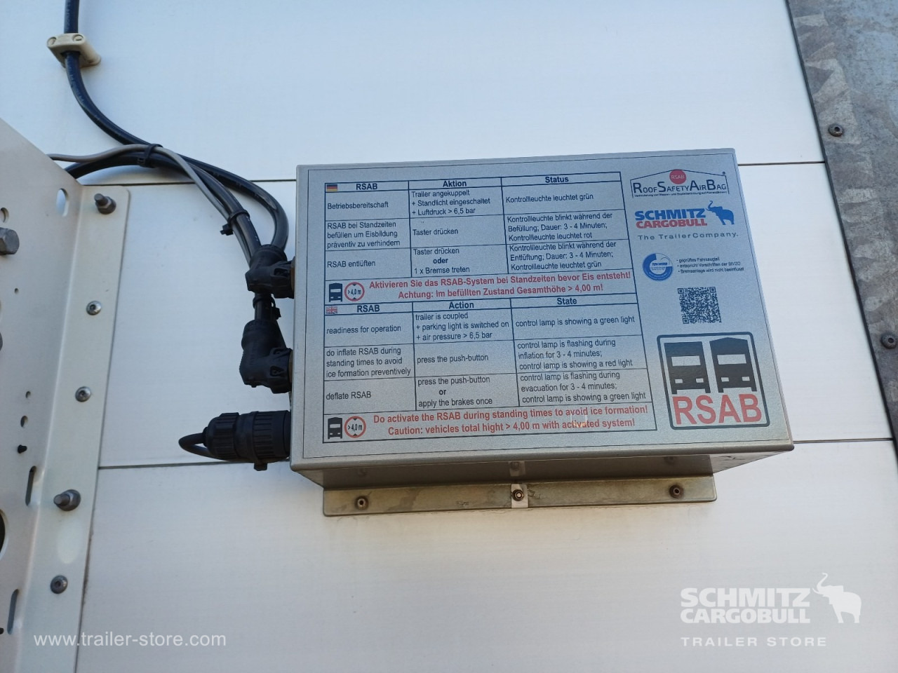 SCHMITZ Auflieger Curtainsider Standard - Semirremolque lona: foto 3 SCHMITZ Auflieger Curtainsider Standard - Semirremolque lona: foto 3