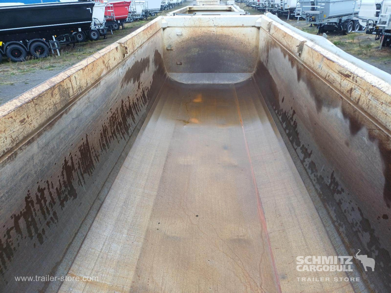 SCHMITZ Auflieger Kipper Stahlrundmulde 24m³ - Volquete semirremolque: foto 5 SCHMITZ Auflieger Kipper Stahlrundmulde 24m³ - Volquete semirremolque: foto 5