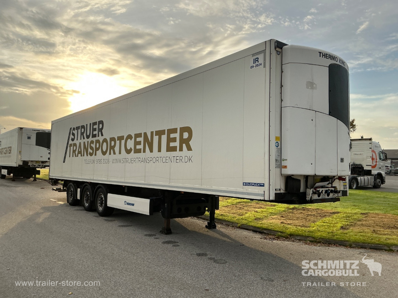 KRONE Reefer Standard Taillift - Isotérmico semirremolque: foto 1 KRONE Reefer Standard Taillift - Isotérmico semirremolque: foto 1