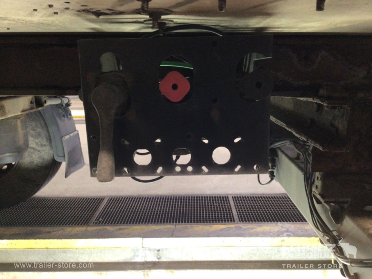 KRONE Reefer Standard Taillift - Isotérmico semirremolque: foto 2 KRONE Reefer Standard Taillift - Isotérmico semirremolque: foto 2