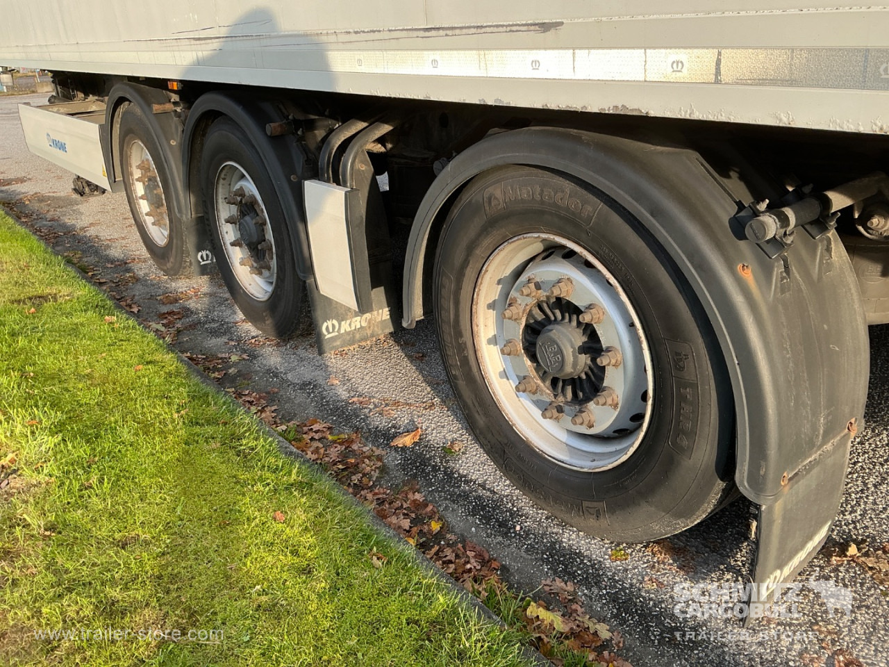 KRONE Reefer Standard Taillift - Isotérmico semirremolque: foto 5 KRONE Reefer Standard Taillift - Isotérmico semirremolque: foto 5