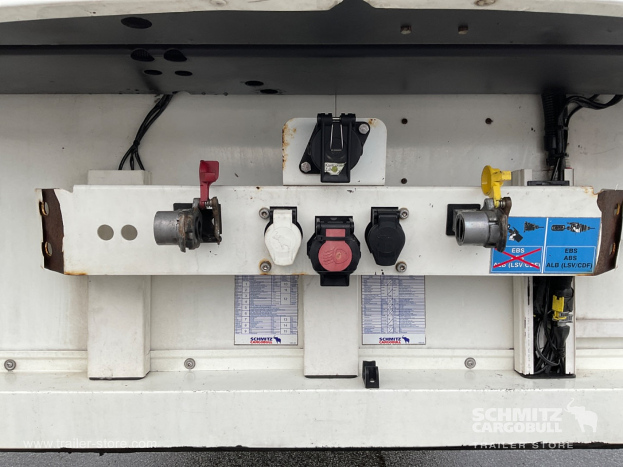SCHMITZ Reefer Multitemp Double deck - Isotérmico semirremolque: foto 4 SCHMITZ Reefer Multitemp Double deck - Isotérmico semirremolque: foto 4