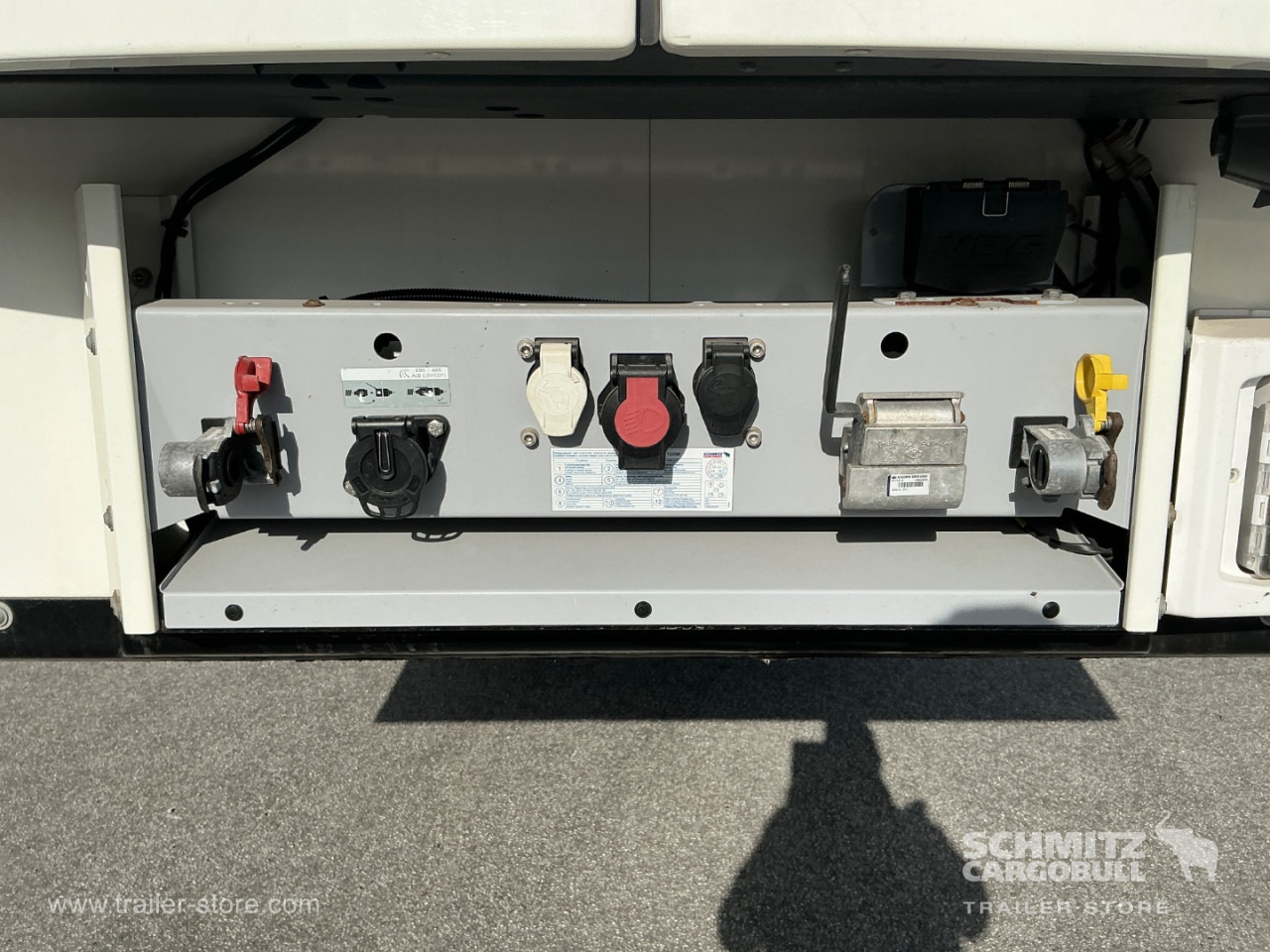 SCHMITZ Reefer Standard - Isotérmico semirremolque: foto 2 SCHMITZ Reefer Standard - Isotérmico semirremolque: foto 2