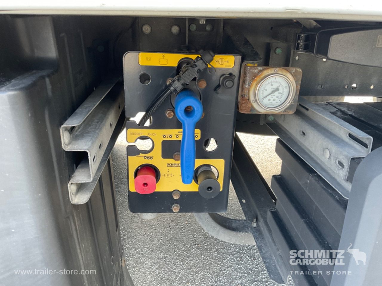 SCHMITZ Reefer Standard Double deck - Isotérmico semirremolque: foto 3 SCHMITZ Reefer Standard Double deck - Isotérmico semirremolque: foto 3