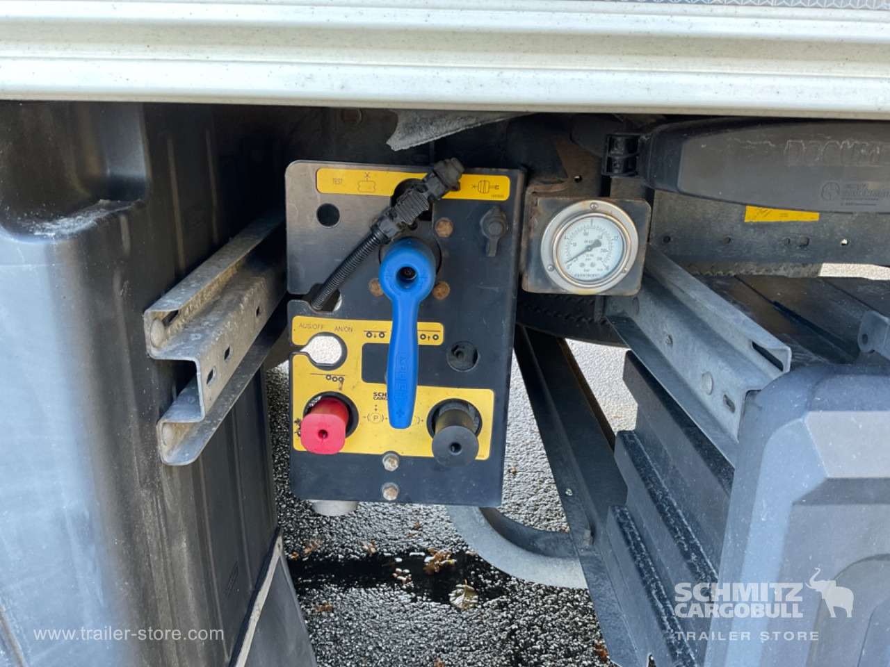 SCHMITZ Reefer Standard Double deck - Isotérmico semirremolque: foto 3 SCHMITZ Reefer Standard Double deck - Isotérmico semirremolque: foto 3