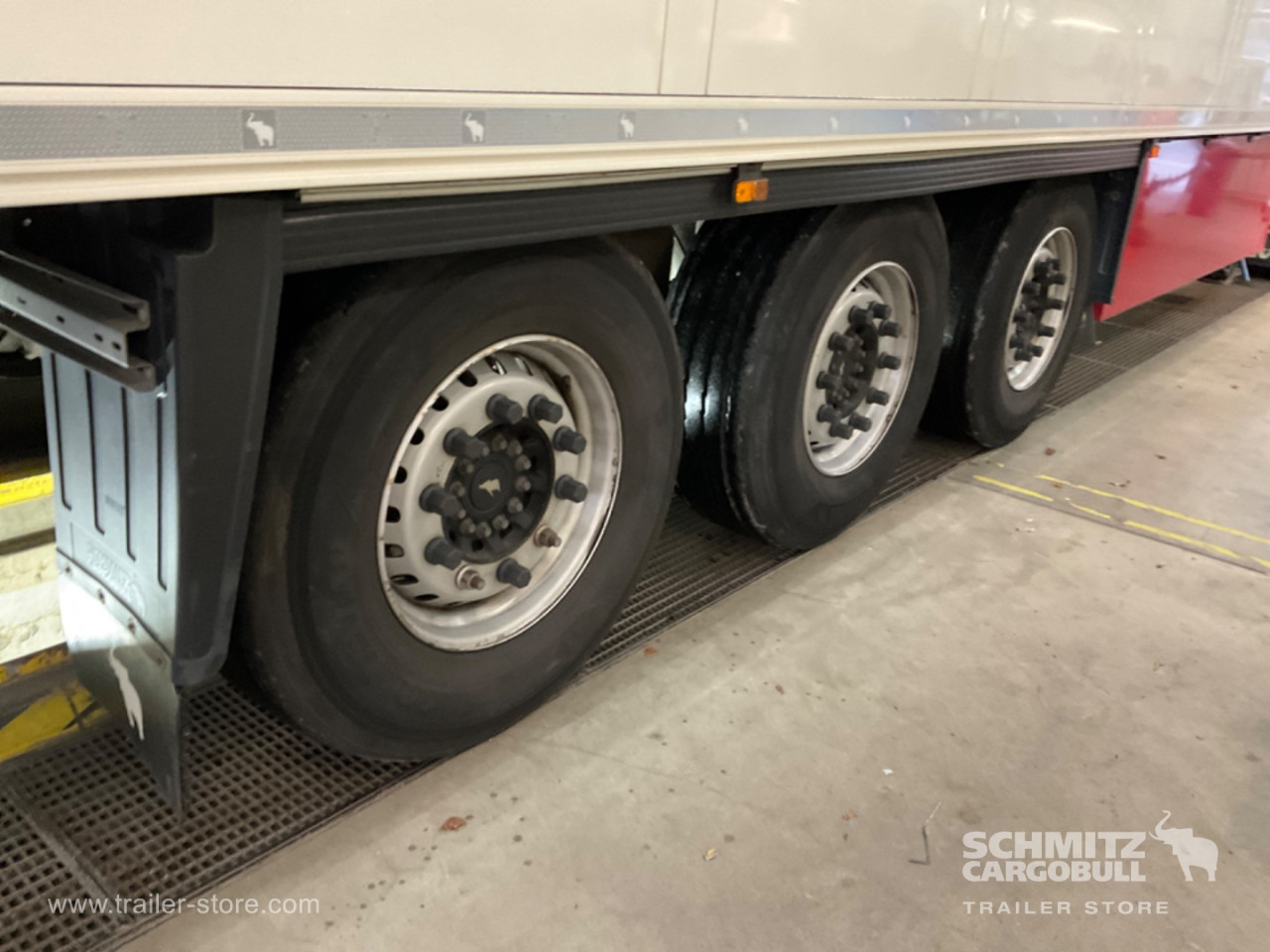 SCHMITZ Reefer Standard Double deck - Isotérmico semirremolque: foto 3 SCHMITZ Reefer Standard Double deck - Isotérmico semirremolque: foto 3