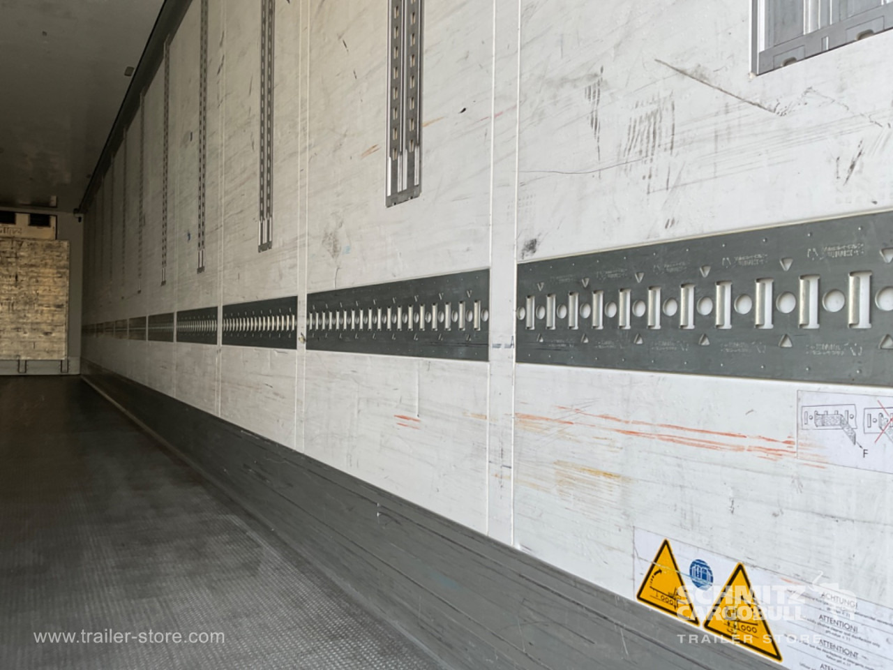 SCHMITZ Reefer Standard Double deck - Isotérmico semirremolque: foto 3 SCHMITZ Reefer Standard Double deck - Isotérmico semirremolque: foto 3