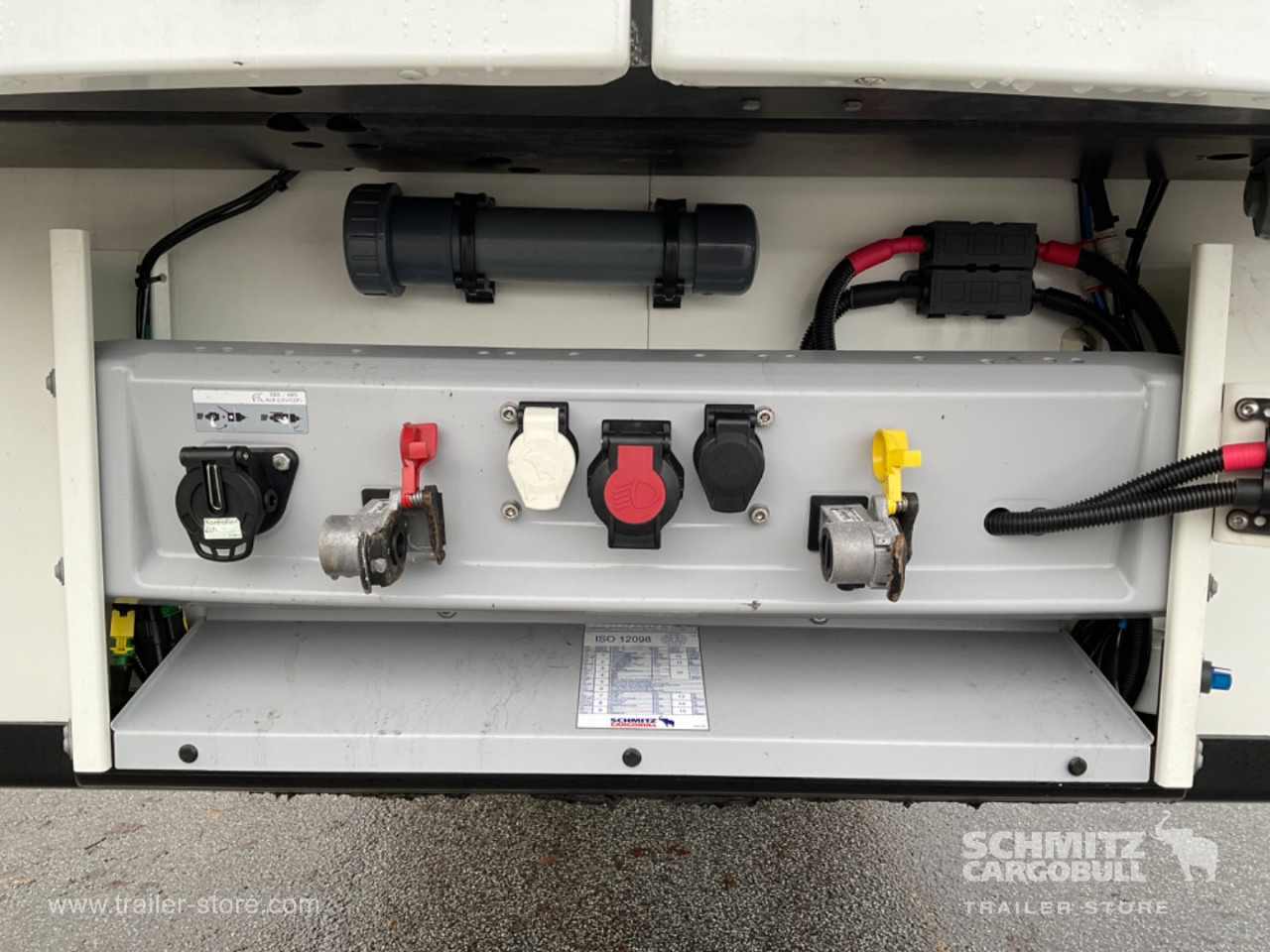 SCHMITZ Reefer Standard Taillift - Isotérmico semirremolque: foto 4 SCHMITZ Reefer Standard Taillift - Isotérmico semirremolque: foto 4