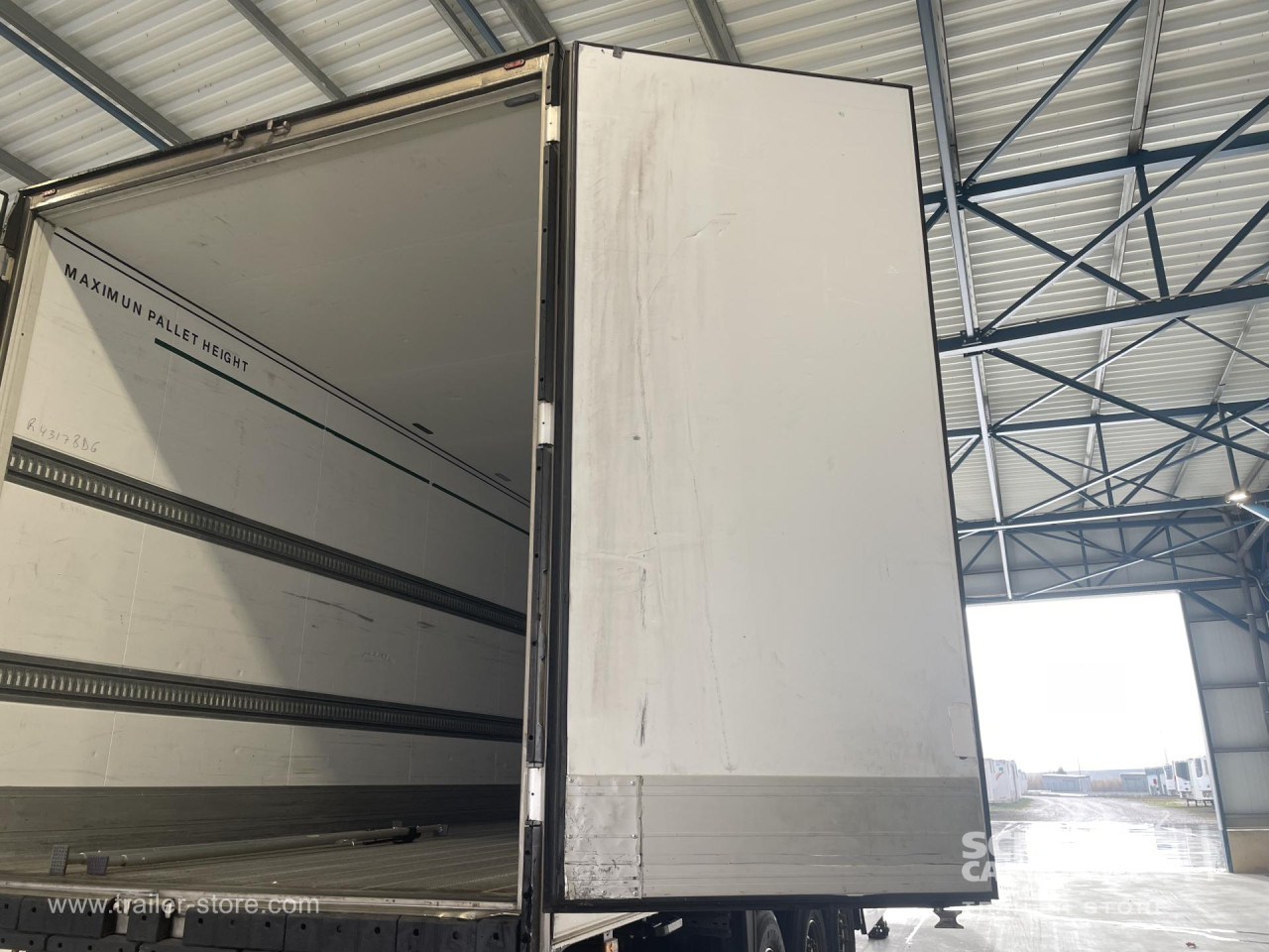 SCHMITZ Remolque Frigo Standard - Frigorífico remolque: foto 2 SCHMITZ Remolque Frigo Standard - Frigorífico remolque: foto 2