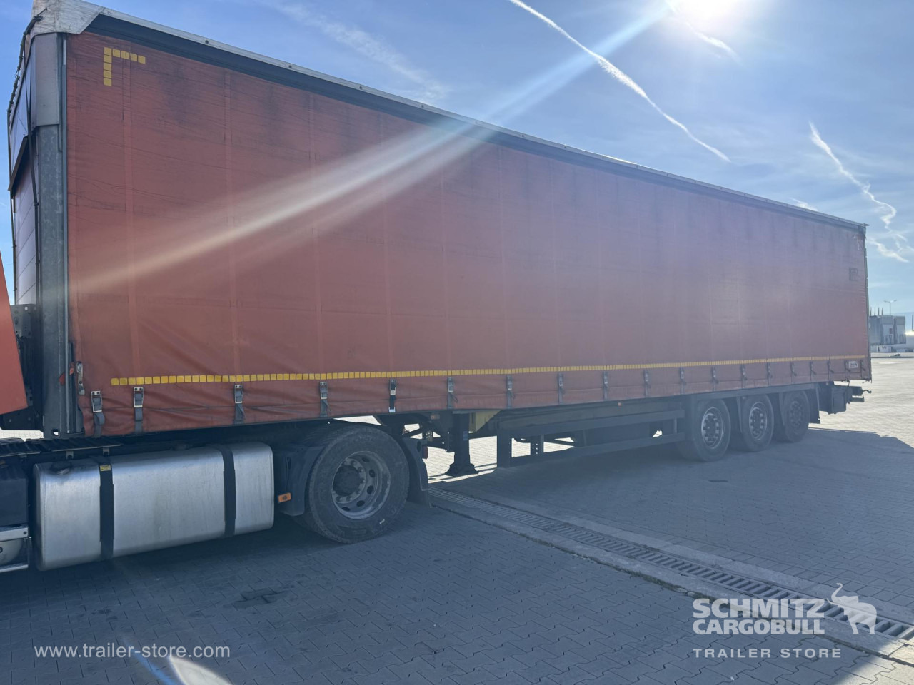 SCHMITZ Curtainsider Mega - Semirremolque lona: foto 2 SCHMITZ Curtainsider Mega - Semirremolque lona: foto 2