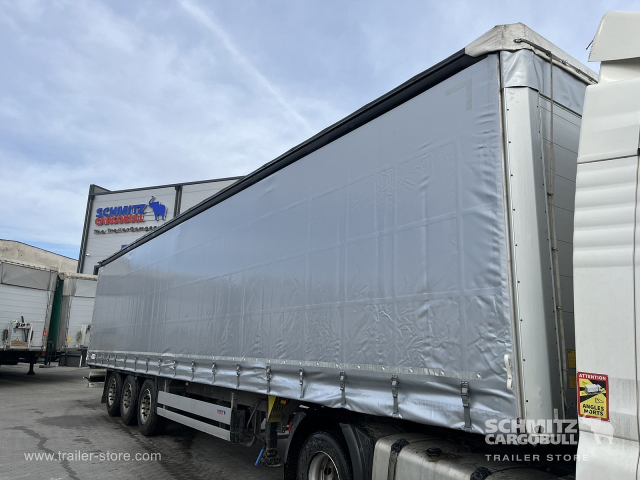 SCHMITZ Curtainsider Standard - Semirremolque lona: foto 1 SCHMITZ Curtainsider Standard - Semirremolque lona: foto 1