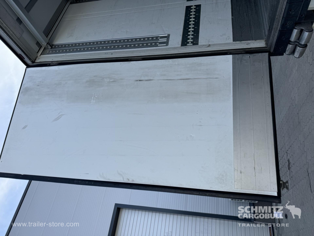 SCHMITZ Reefer Standard Double deck - Isotérmico semirremolque: foto 4 SCHMITZ Reefer Standard Double deck - Isotérmico semirremolque: foto 4