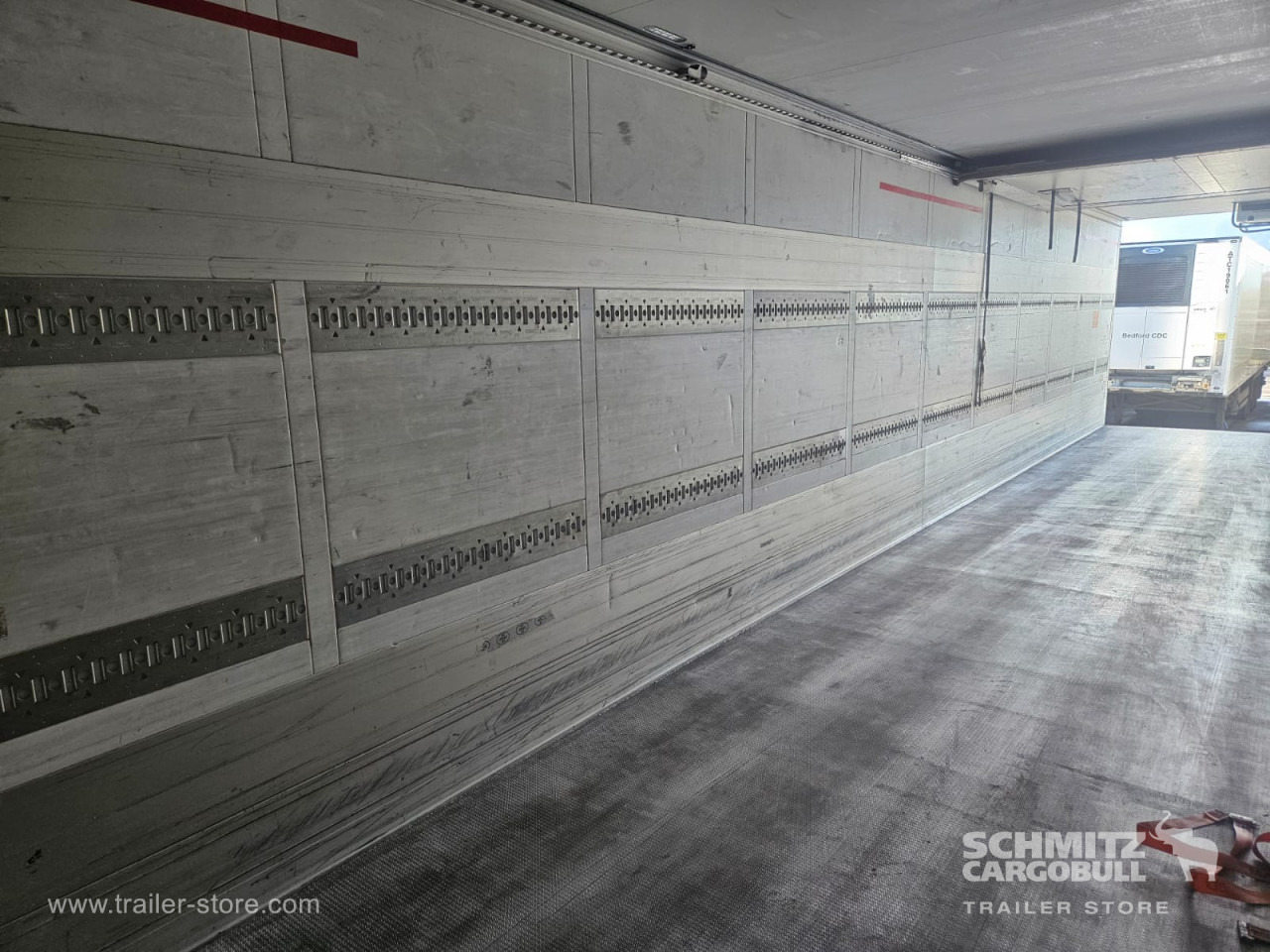 SCHMITZ Reefer Multitemp - Isotérmico semirremolque: foto 4 SCHMITZ Reefer Multitemp - Isotérmico semirremolque: foto 4