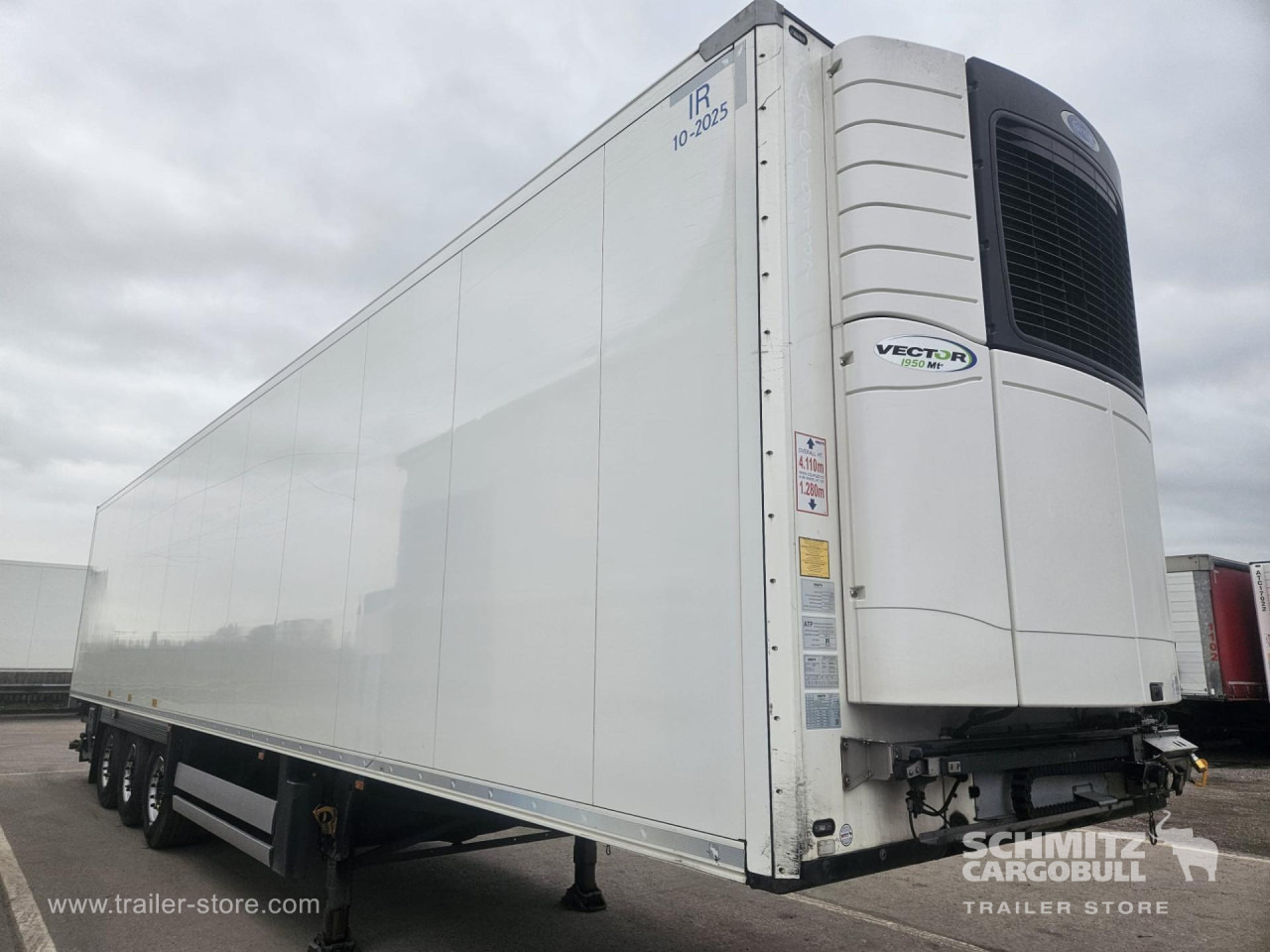 SCHMITZ Reefer Multitemp Taillift - Isotérmico semirremolque: foto 1 SCHMITZ Reefer Multitemp Taillift - Isotérmico semirremolque: foto 1