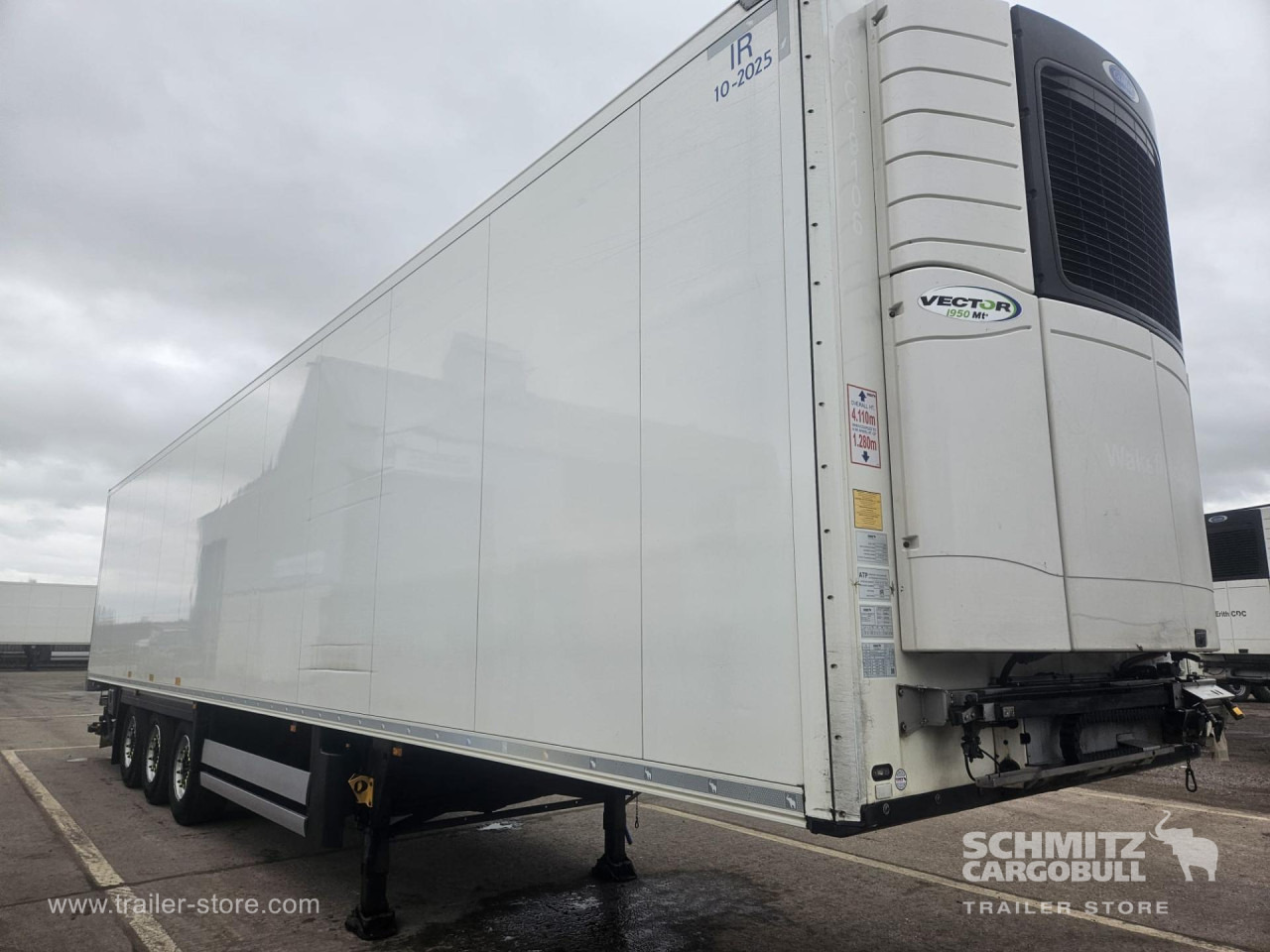 SCHMITZ Reefer Multitemp Taillift - Isotérmico semirremolque: foto 1 SCHMITZ Reefer Multitemp Taillift - Isotérmico semirremolque: foto 1