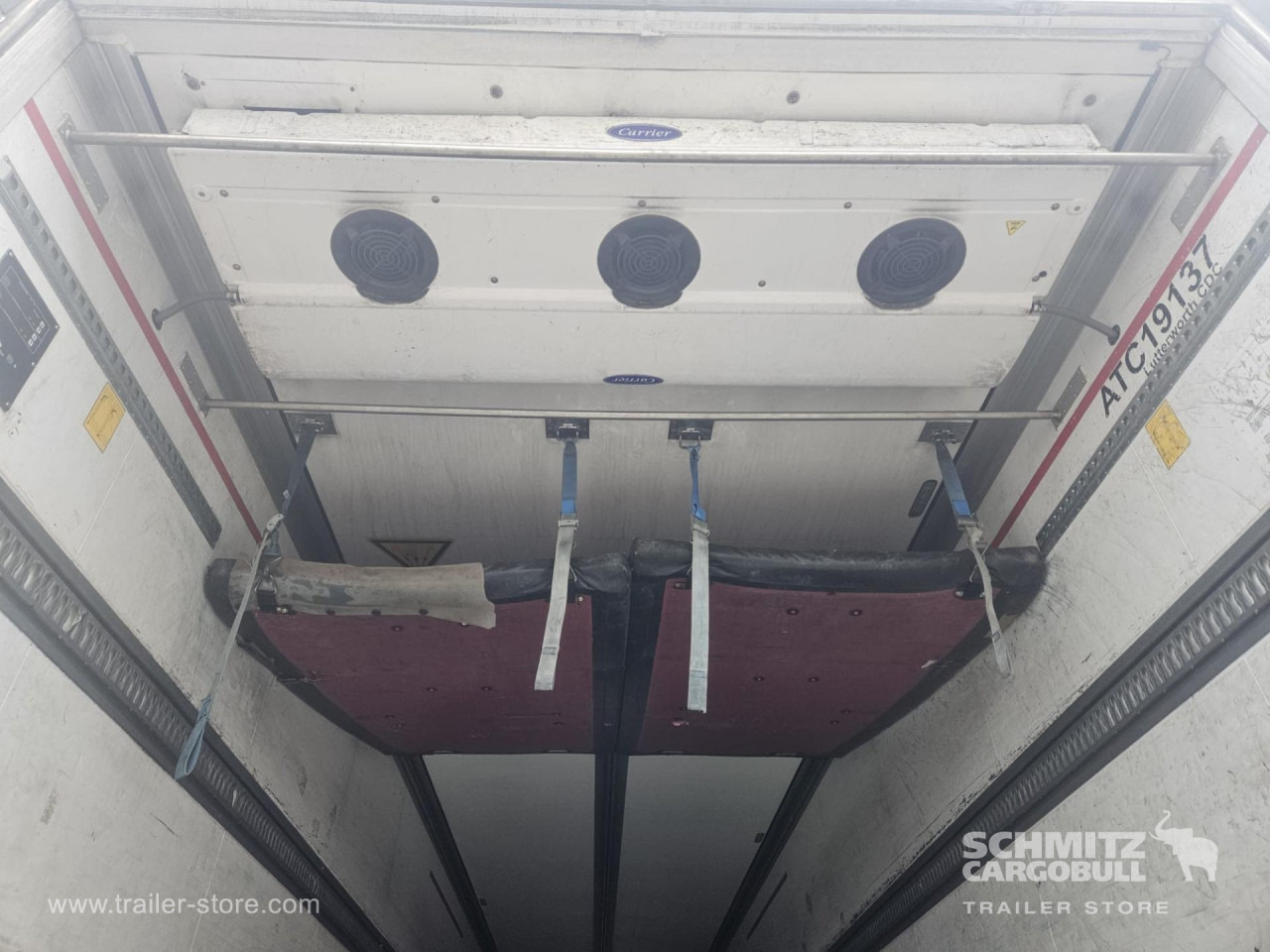 SCHMITZ Reefer Multitemp Taillift - Isotérmico semirremolque: foto 5 SCHMITZ Reefer Multitemp Taillift - Isotérmico semirremolque: foto 5
