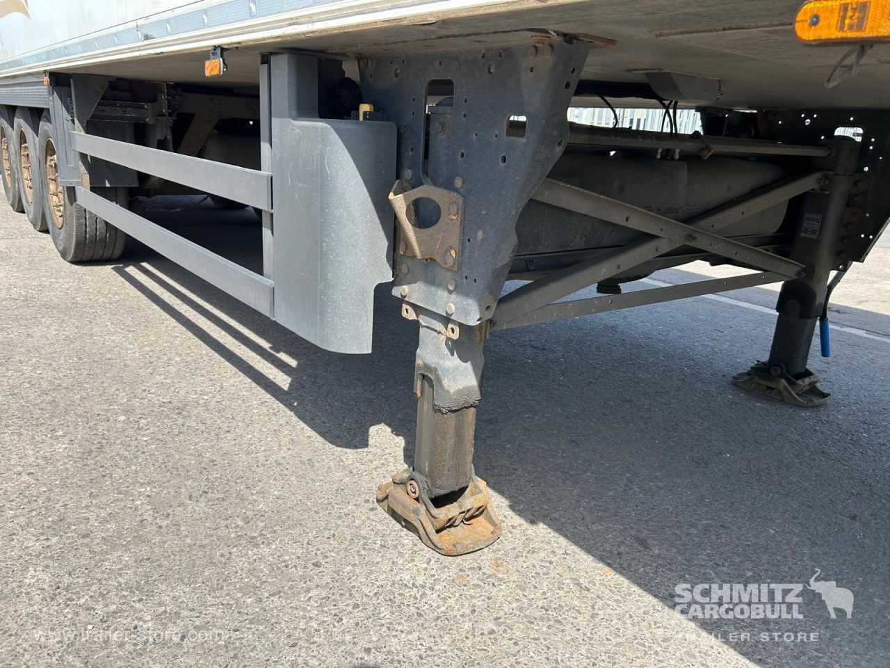 SCHMITZ Reefer Standard - Isotérmico semirremolque: foto 2 SCHMITZ Reefer Standard - Isotérmico semirremolque: foto 2