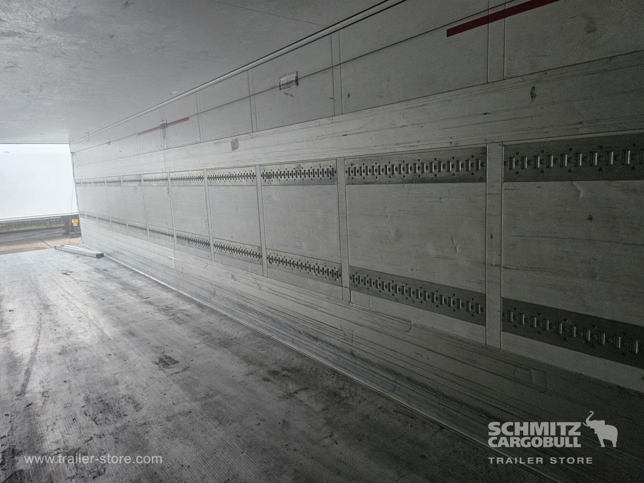 SCHMITZ Reefer Standard - Isotérmico semirremolque: foto 4 SCHMITZ Reefer Standard - Isotérmico semirremolque: foto 4