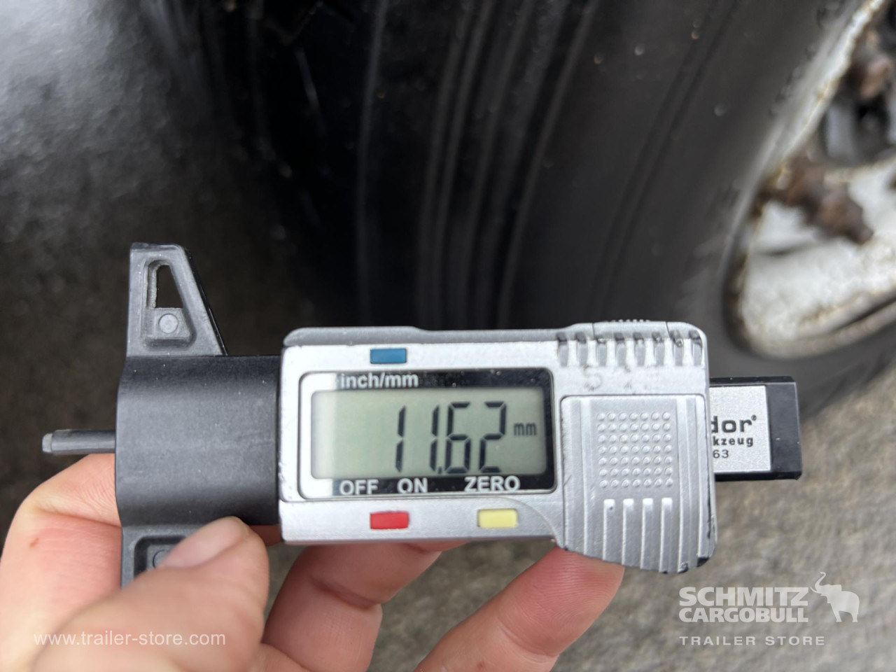 SCHMITZ Curtainsider Mega - Semirremolque lona: foto 2 SCHMITZ Curtainsider Mega - Semirremolque lona: foto 2