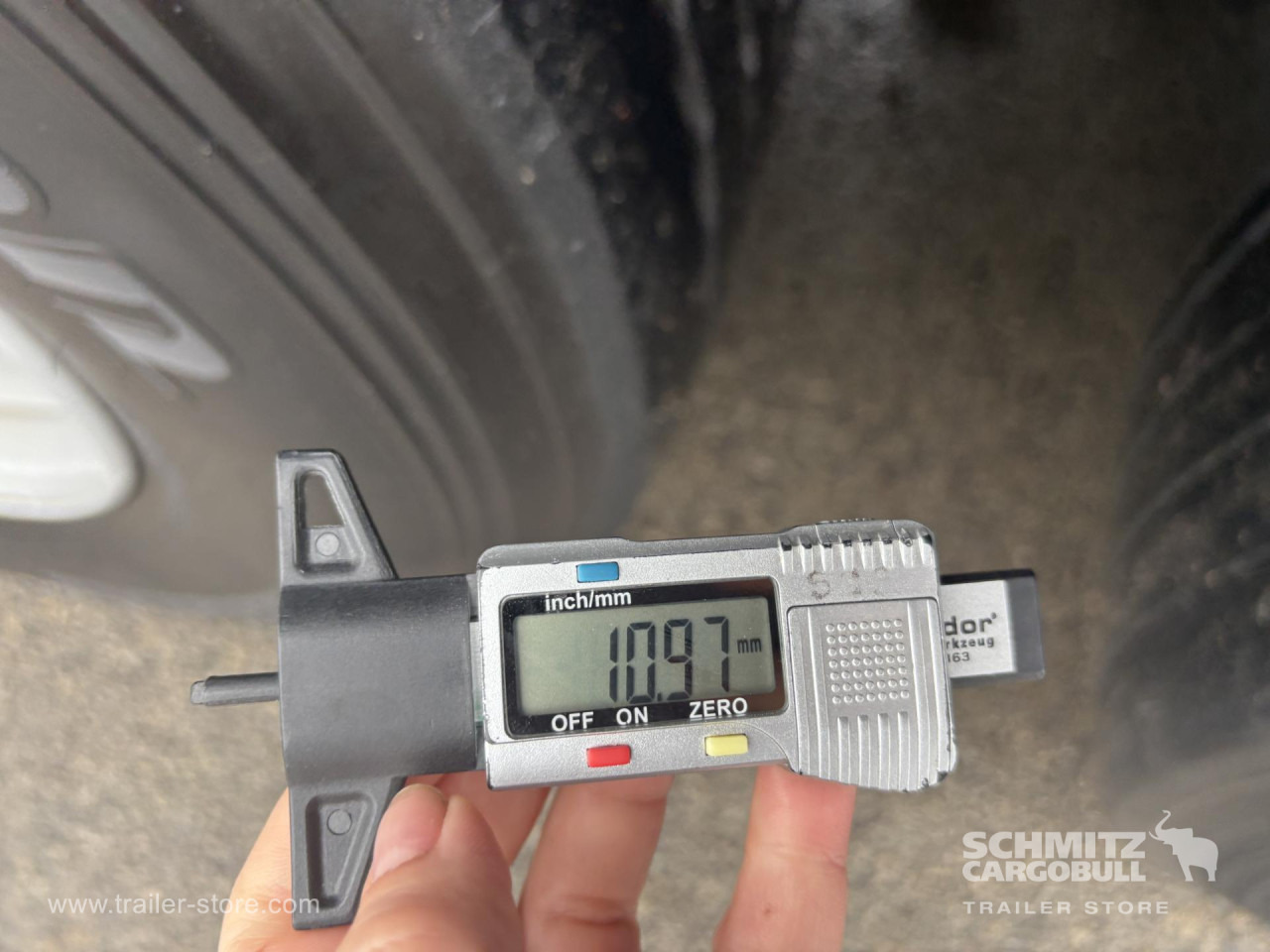 SCHMITZ Curtainsider Standard - Semirremolque lona: foto 2 SCHMITZ Curtainsider Standard - Semirremolque lona: foto 2