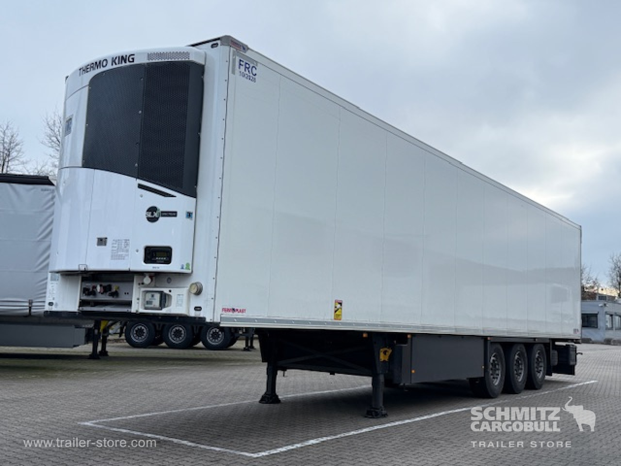 SCHMITZ Oplegger Vries Multitemp - Isotérmico semirremolque: foto 1 SCHMITZ Oplegger Vries Multitemp - Isotérmico semirremolque: foto 1