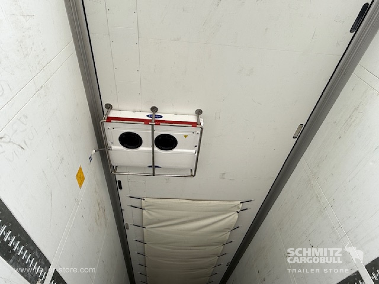 SCHMITZ Oplegger Vries Multitemp - Isotérmico semirremolque: foto 2 SCHMITZ Oplegger Vries Multitemp - Isotérmico semirremolque: foto 2