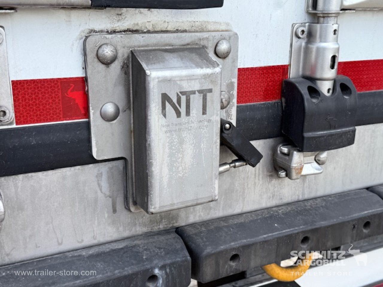 SCHMITZ Oplegger Vries Multitemp - Isotérmico semirremolque: foto 4 SCHMITZ Oplegger Vries Multitemp - Isotérmico semirremolque: foto 4