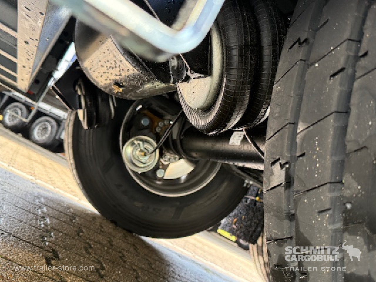SCHMITZ Oplegger Vries Standard - Isotérmico semirremolque: foto 3 SCHMITZ Oplegger Vries Standard - Isotérmico semirremolque: foto 3