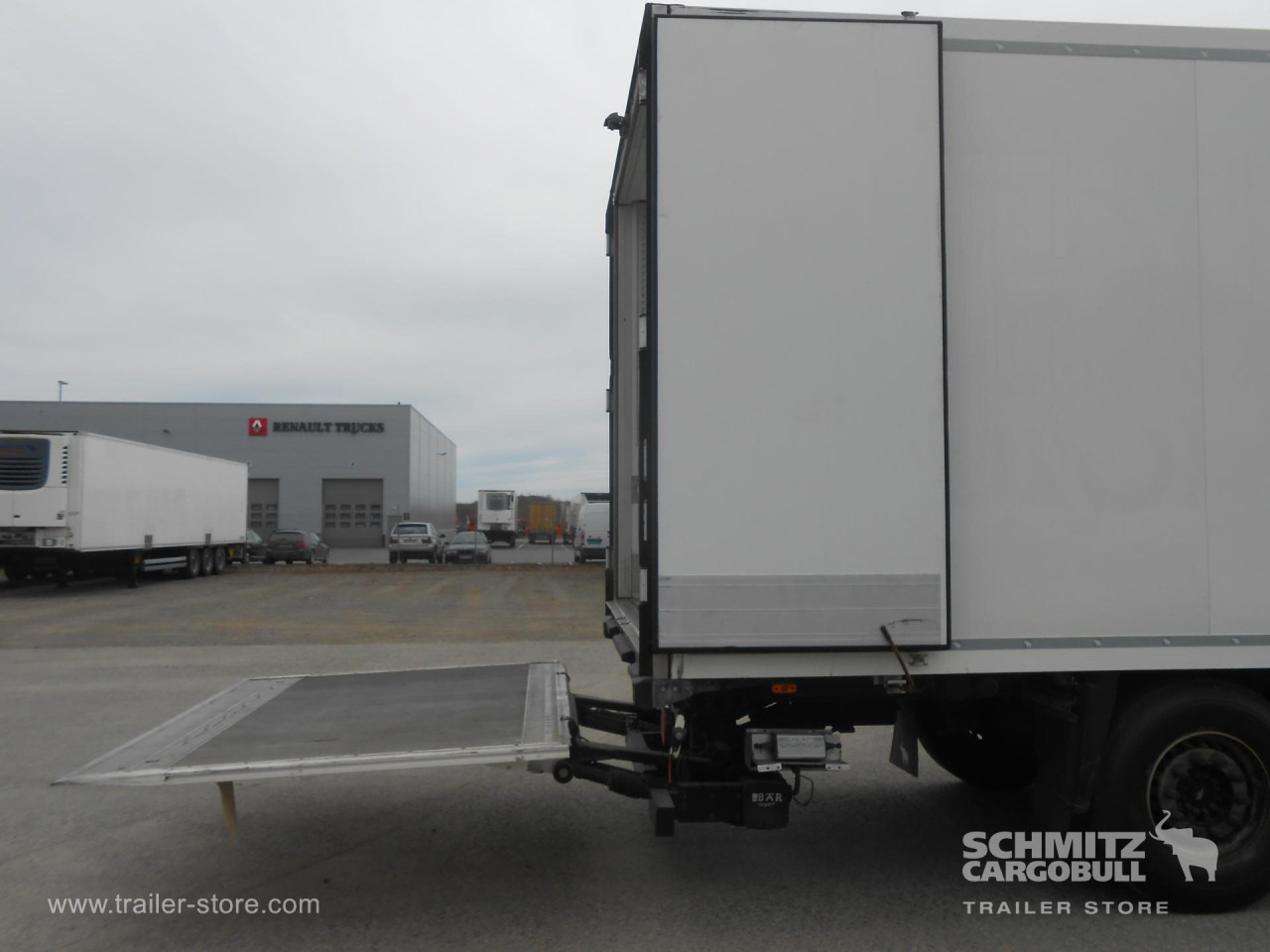 SCHMITZ Reefer Multitemp Taillift - Isotérmico semirremolque: foto 4 SCHMITZ Reefer Multitemp Taillift - Isotérmico semirremolque: foto 4