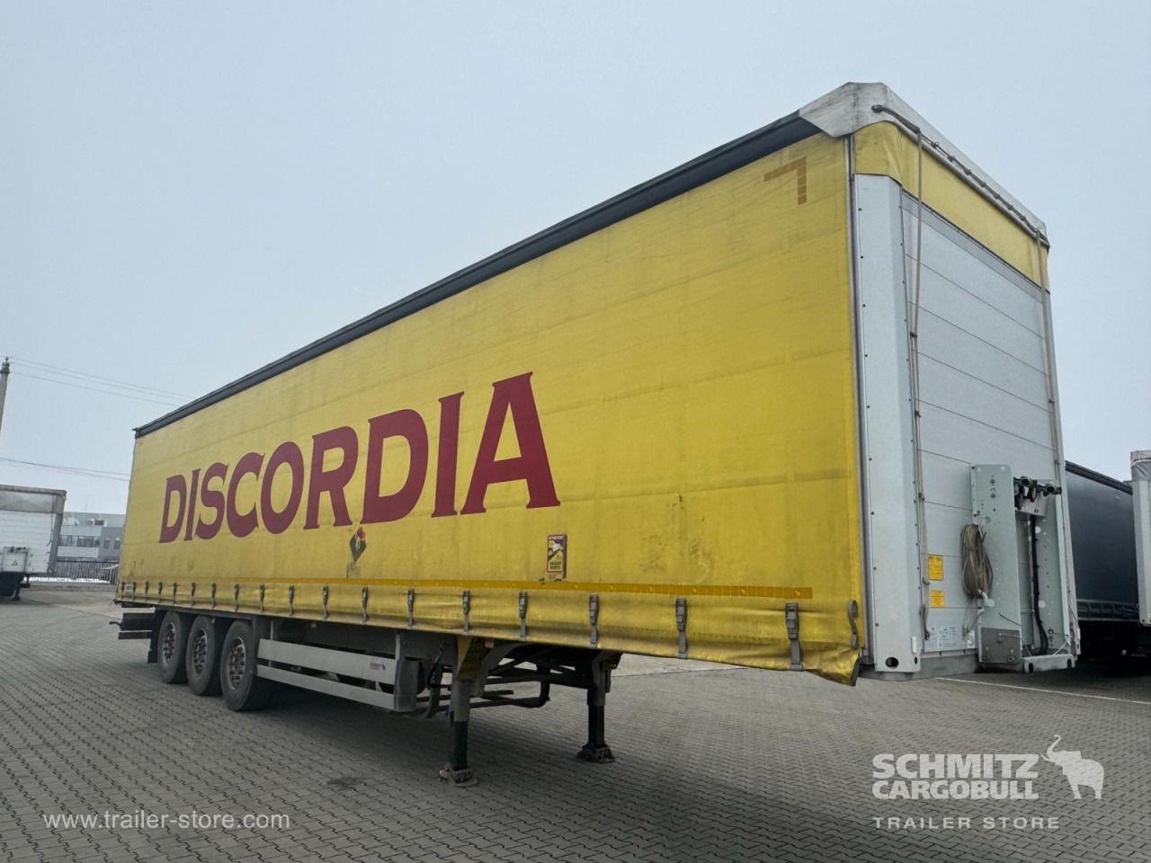 SCHMITZ Curtainsider Standard - Semirremolque lona: foto 1 SCHMITZ Curtainsider Standard - Semirremolque lona: foto 1