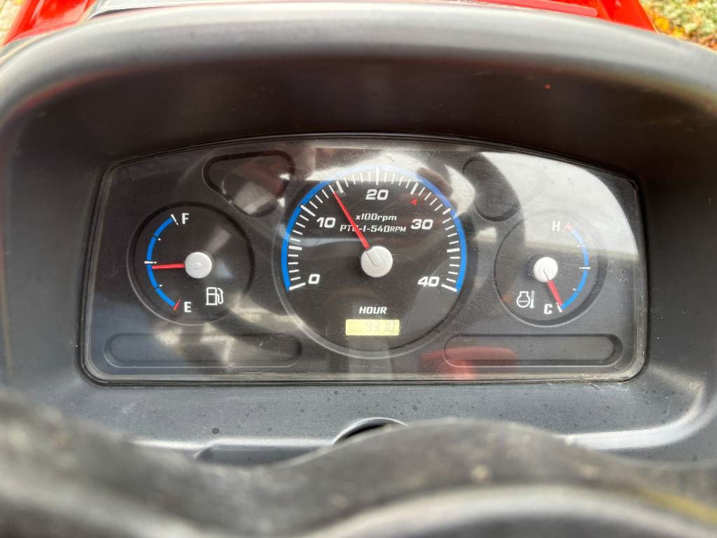 Kioti CK 3310 HST - Tractor viñedo/ Frutero: foto 5 Kioti CK 3310 HST - Tractor viñedo/ Frutero: foto 5