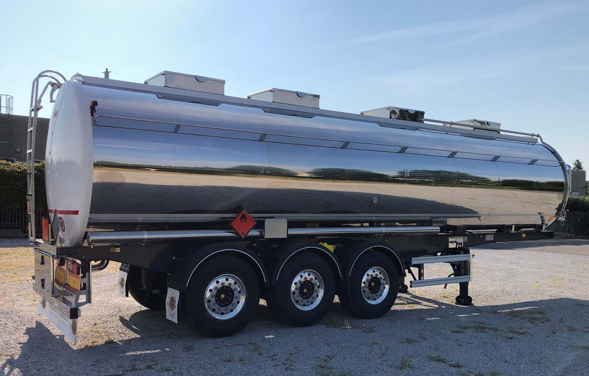 Bata CISTERNA MODELLO CHIMICA L4BH 33.000LT NUOVA - Cisterna semirremolque: foto 4 Bata CISTERNA MODELLO CHIMICA L4BH 33.000LT NUOVA - Cisterna semirremolque: foto 4