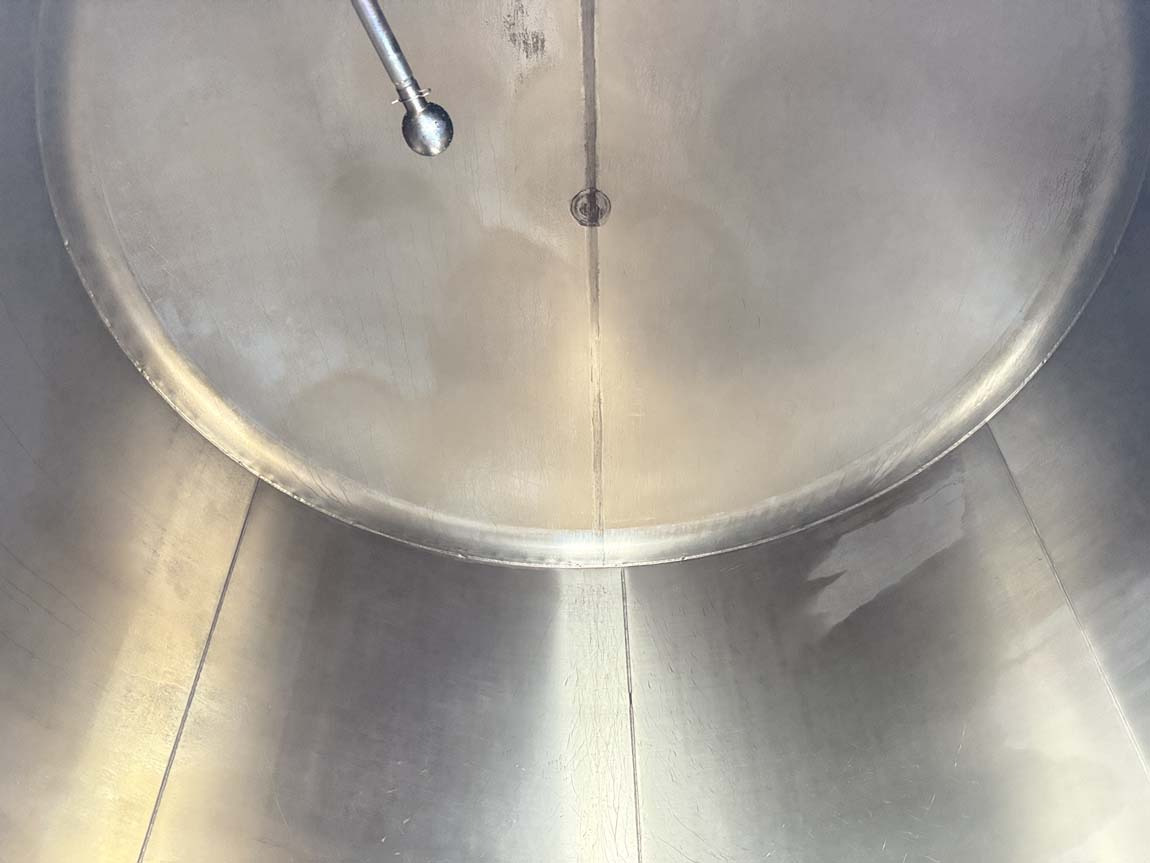 Cisterna semirremolque para transporte de alimentos Bata SANTI/MENCI 13.000-8.000-13.000LT: foto 12 Cisterna semirremolque para transporte de alimentos Bata SANTI/MENCI 13.000-8.000-13.000LT: foto 12