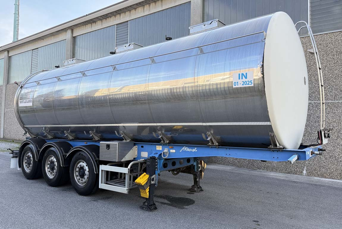 Bata SANTI/MENCI 13.000-8.000-13.000LT - Cisterna semirremolque: foto 5 Bata SANTI/MENCI 13.000-8.000-13.000LT - Cisterna semirremolque: foto 5