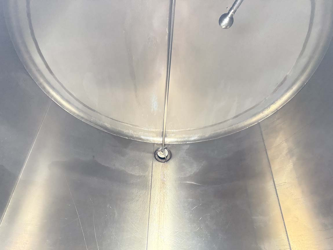 Cisterna semirremolque para transporte de alimentos Bata SANTI/MENCI 13.000-8.000-13.000LT: foto 13 Cisterna semirremolque para transporte de alimentos Bata SANTI/MENCI 13.000-8.000-13.000LT: foto 13