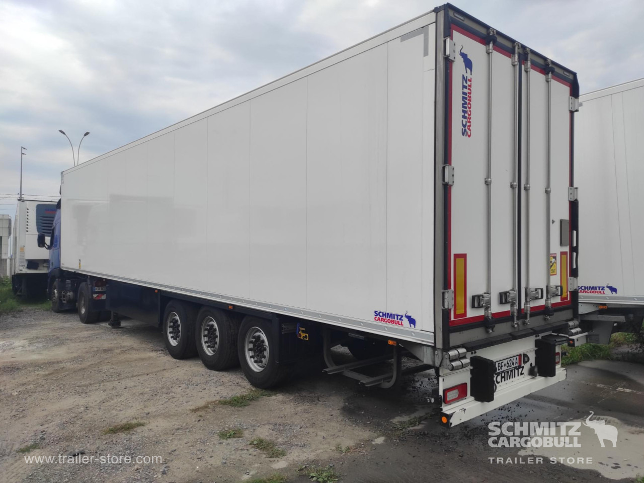 SCHMITZ Напівпричіп Стандартний - Isotérmico semirremolque: foto 1 SCHMITZ Напівпричіп Стандартний - Isotérmico semirremolque: foto 1