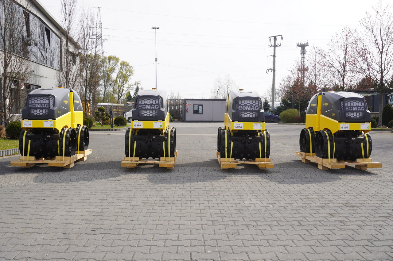 BOMAG BMP 8500 brand-new trench roller / Remote Control / 4 units - Mini compactadora: foto 2 BOMAG BMP 8500 brand-new trench roller / Remote Control / 4 units - Mini compactadora: foto 2