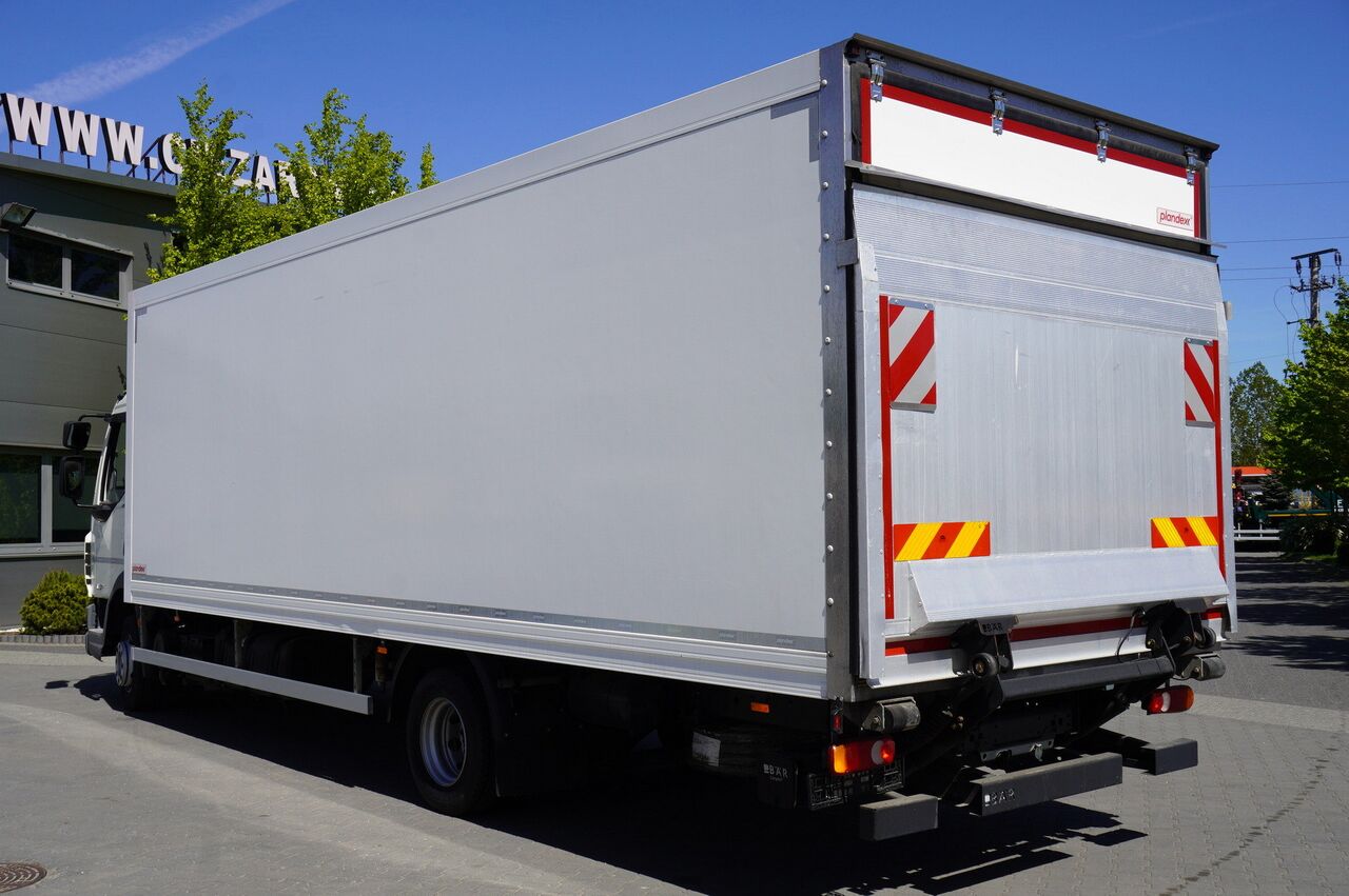 Camión caja cerrada DAF LF 12.210 18-pallet container with tail lift / 50 tho. km / 2024: foto 6 Camión caja cerrada DAF LF 12.210 18-pallet container with tail lift / 50 tho. km / 2024: foto 6