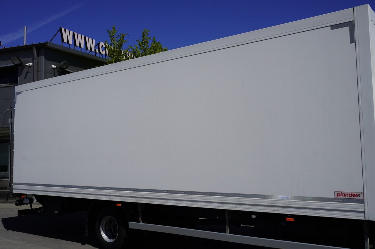 Camión caja cerrada DAF LF 12.210 18-pallet container with tail lift / 50 tho. km / 2024: foto 9 Camión caja cerrada DAF LF 12.210 18-pallet container with tail lift / 50 tho. km / 2024: foto 9