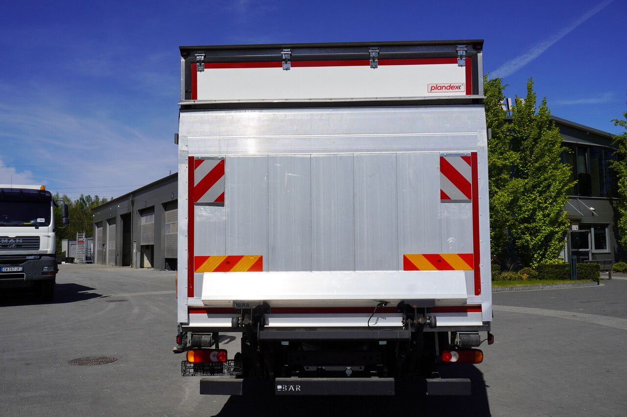 DAF LF 12.210 18-pallet container with tail lift / 50 tho. km / 2024 - Camión caja cerrada: foto 5 DAF LF 12.210 18-pallet container with tail lift / 50 tho. km / 2024 - Camión caja cerrada: foto 5