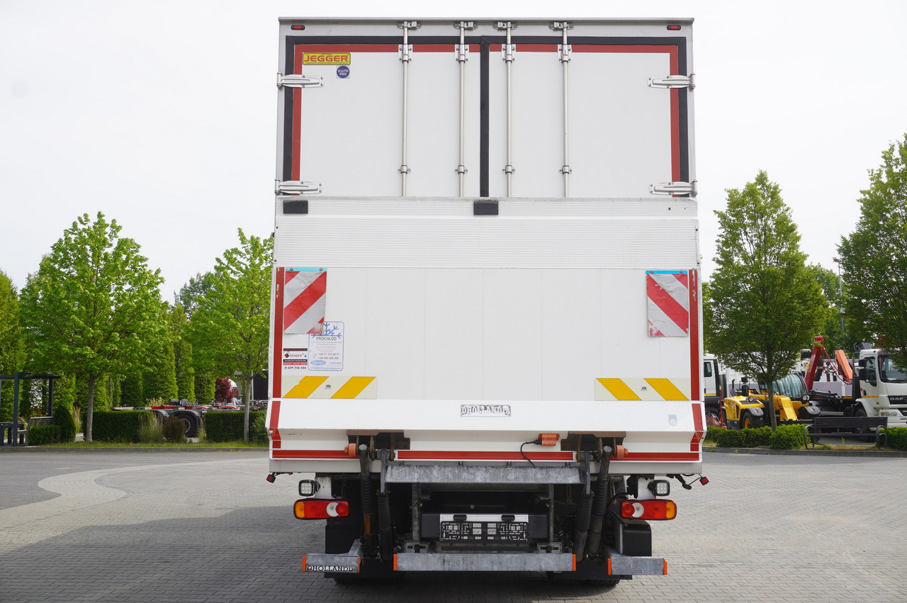 DAF LF 16.260 / Jegger Refrigerator / Carrier Supra 750 / DHOLLANDIA 1500 kg / Sleeper cab - Frigorífico camión: foto 4 DAF LF 16.260 / Jegger Refrigerator / Carrier Supra 750 / DHOLLANDIA 1500 kg / Sleeper cab - Frigorífico camión: foto 4