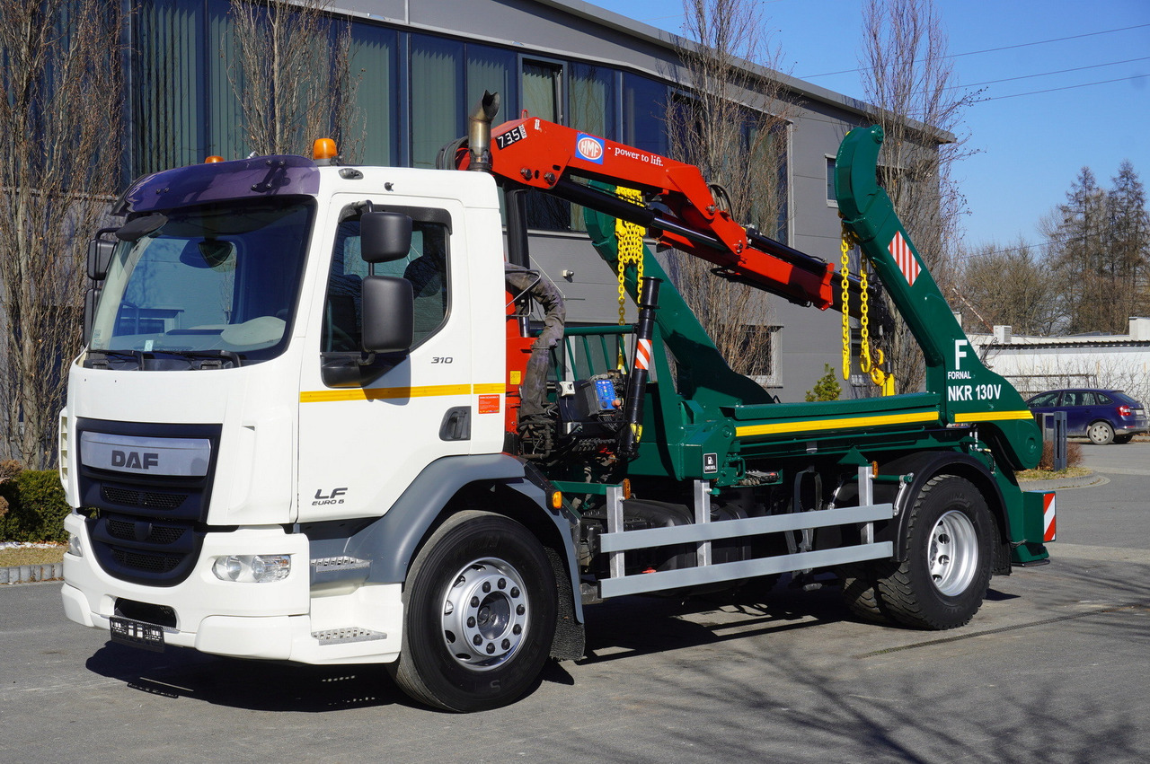 DAF LF 18.310 E6 / Skip loader Fornal NKR 130V / HDS HMF 735 K2 / Manual gearbox - Portacontenedor de cadenas camión, Camión grúa: foto 1 DAF LF 18.310 E6 / Skip loader Fornal NKR 130V / HDS HMF 735 K2 / Manual gearbox - Portacontenedor de cadenas camión, Camión grúa: foto 1