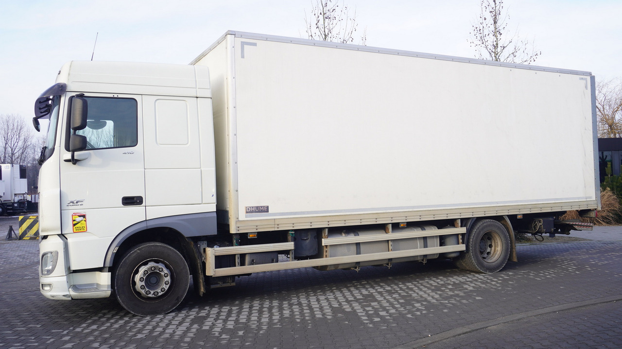DAF XF 410 EURO 6 /410 HP / 20 EPAL / Dhollandia lift 1500 kg - Camión caja cerrada: foto 3 DAF XF 410 EURO 6 /410 HP / 20 EPAL / Dhollandia lift 1500 kg - Camión caja cerrada: foto 3