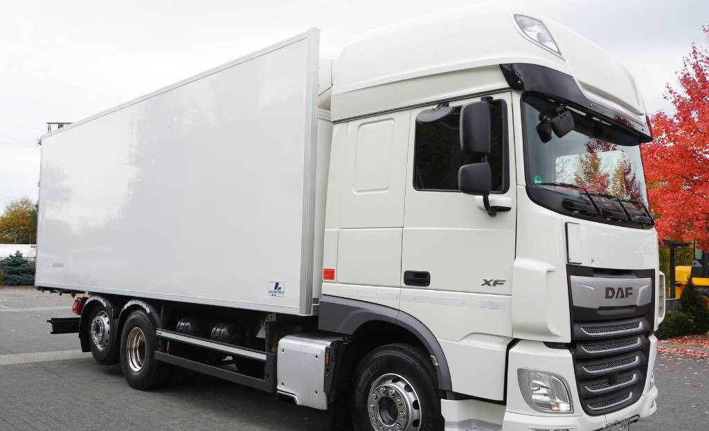 DAF XF 450 6×2 E6 / Refrigerator Lacapitaine / ATP/FRC to 2027 / 18 pallets - Frigorífico camión: foto 3 DAF XF 450 6×2 E6 / Refrigerator Lacapitaine / ATP/FRC to 2027 / 18 pallets - Frigorífico camión: foto 3